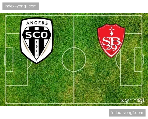 昂热0-2负于布雷斯特复盘：主队五后卫阵型在对手连续的边中结合下最终被撕开缺口