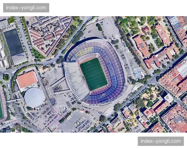 诺坎普的告别与新生：深度报道巴萨欧冠出局后的球场改造与会员公投